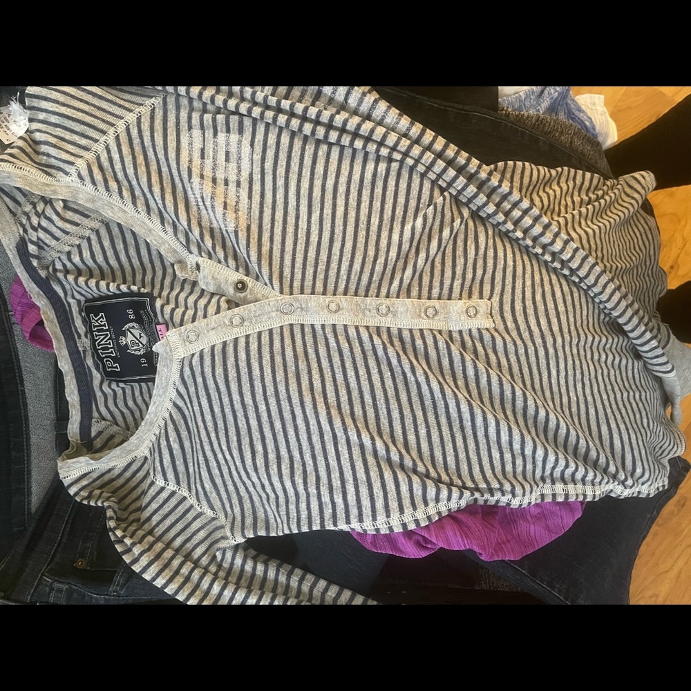 Womens xs pink shirt